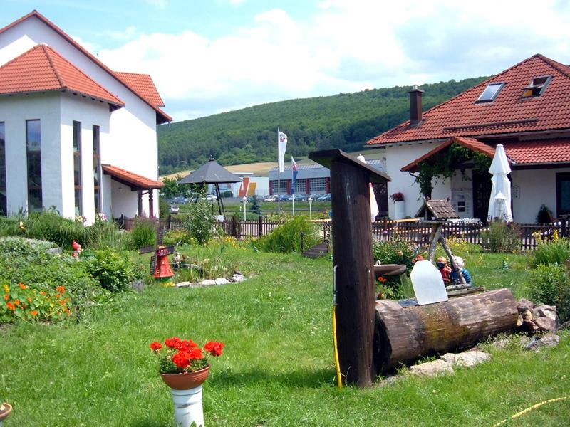 Hotel Fasold Sulzfeld  Экстерьер фото