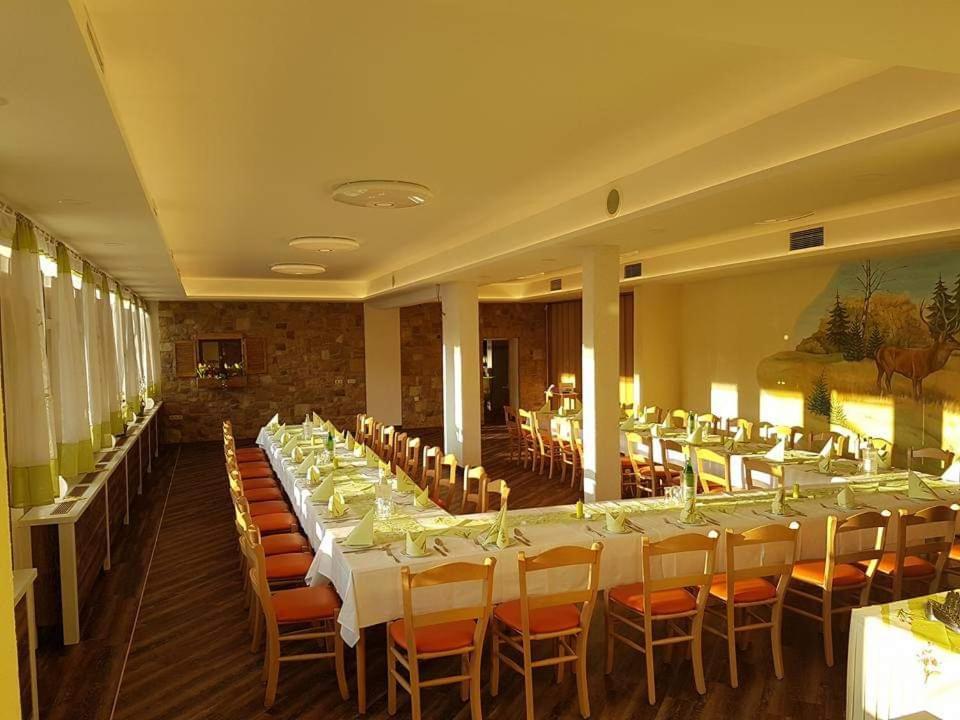 Hotel Fasold Sulzfeld  Экстерьер фото